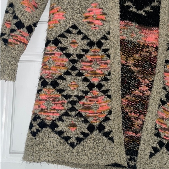 No Boundaries Cream and Black Cardigan Sweater - Picture 4 of 6